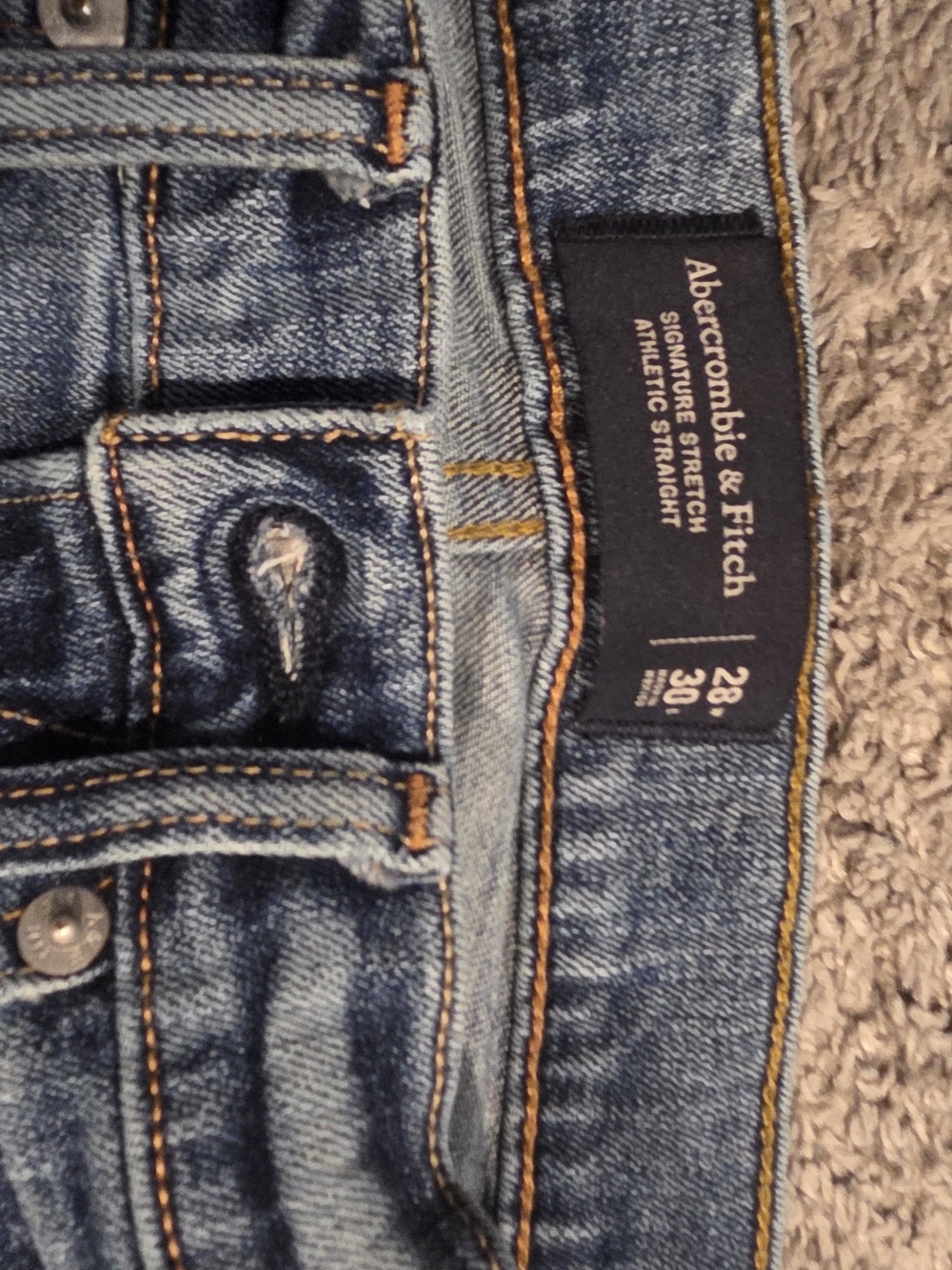 Abercrombie & Fitch Medium Blue Men's Athletic Straight Jeans 28x30